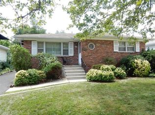 642 W Meadow Ave, Rahway, NJ 07065