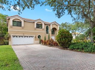 11310 Renaissance Rd, Hollywood, FL 33026