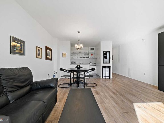 5th image of 1901 John F Kennedy Blvd APT 2816