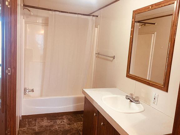 5th image of 49 Carroll Wood Dr