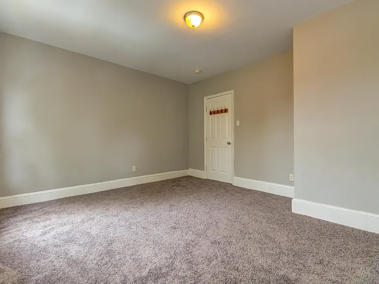 327 N Preston St #2 — Photo 11