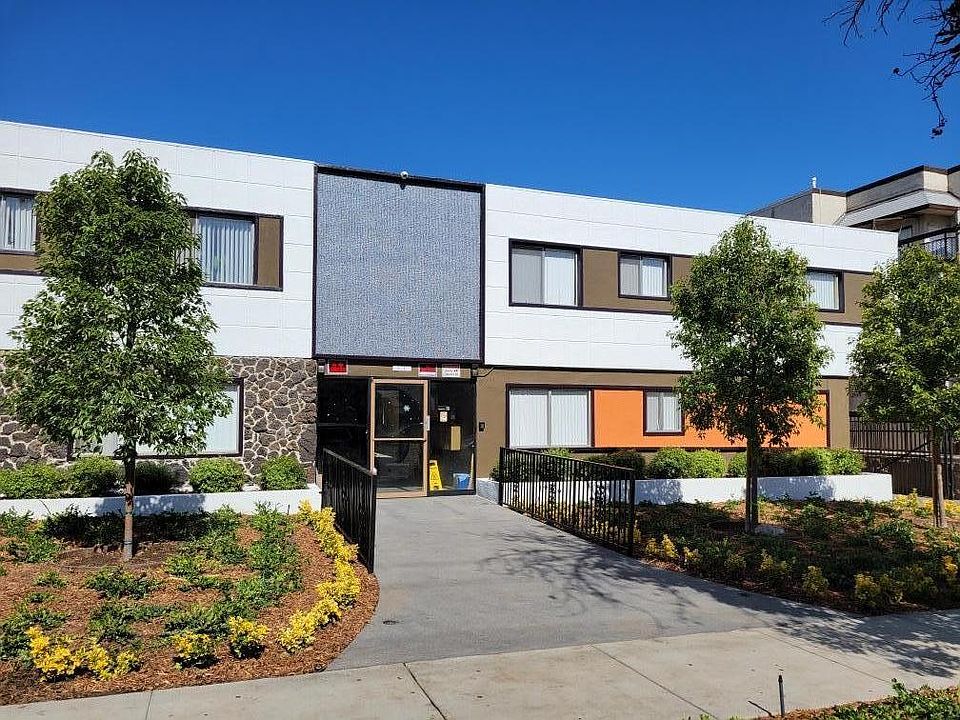 1st image of 130 S Adams St #23