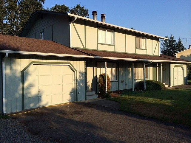 1st image of 818 196th St E