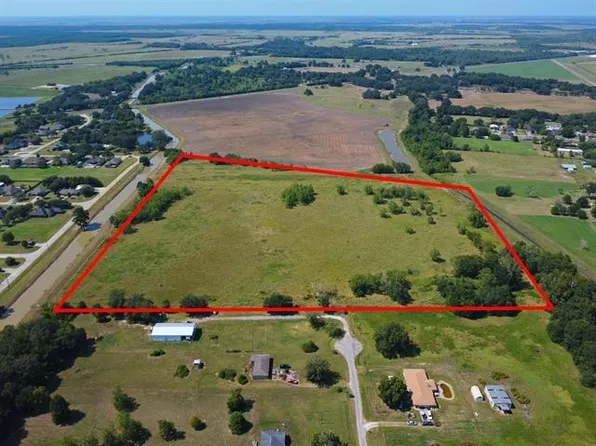 McGee Ln, Beaumont, TX 77705