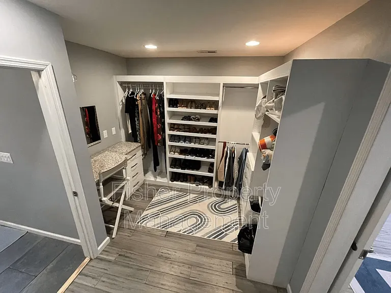 1500 Rustling Cedar Ln — Photo 10
