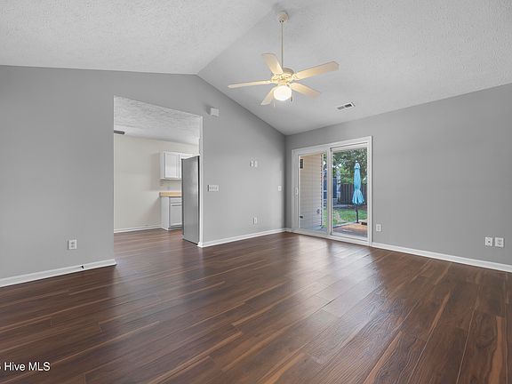 3rd image of 2711 Ashby Drive
