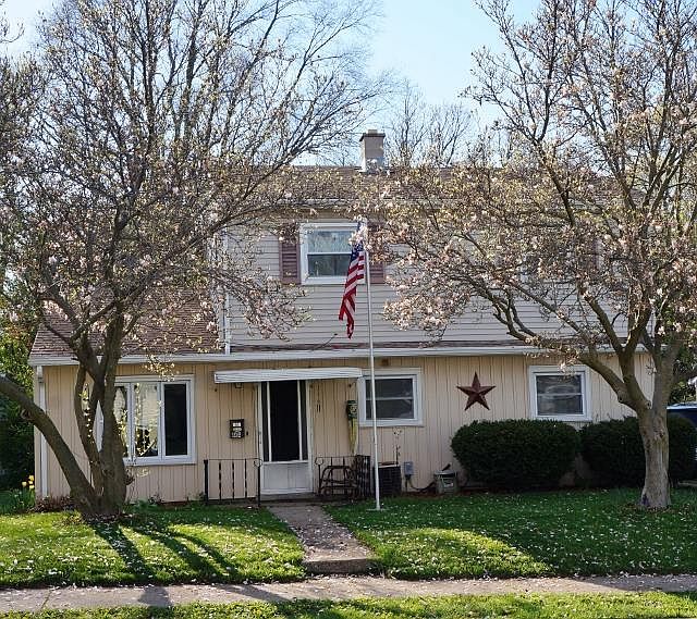 1st image of 464 N Washington Ave