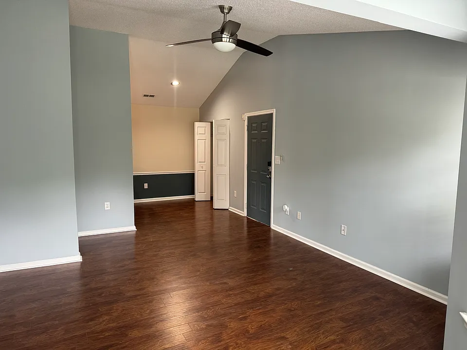 188 Midland Pkwy #223