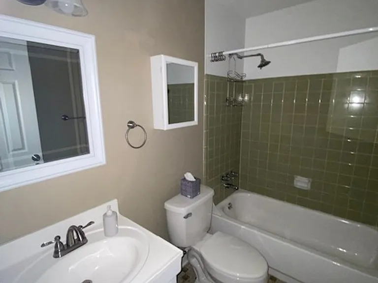 3700 Bush River Rd #H5 — Photo 13