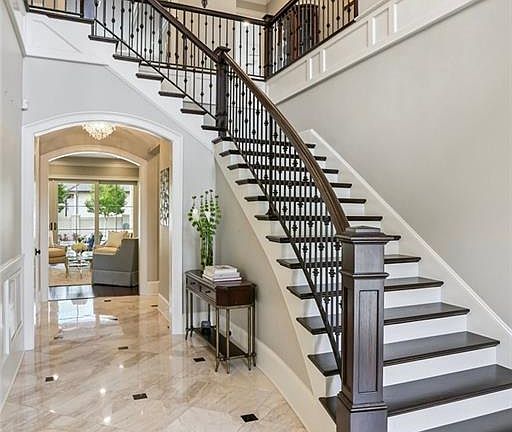 3rd image of 21 Royal Palm Dr
