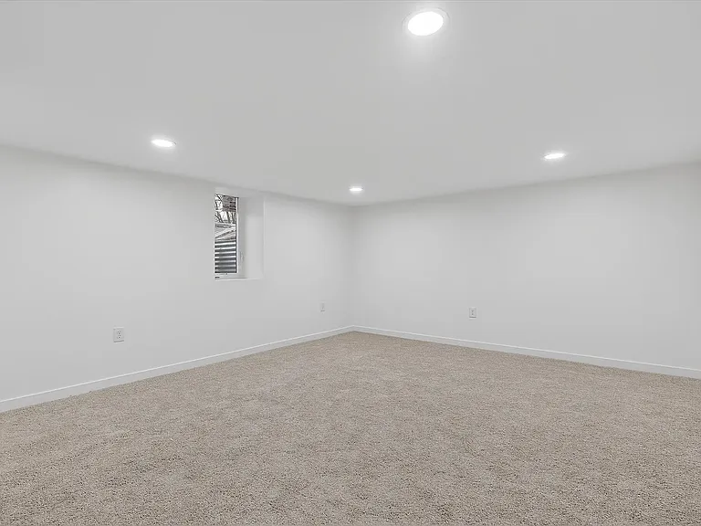 9780 Courtland Dr NE — Photo 15