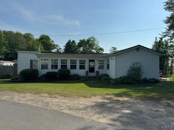 47063 Carnegie Bay Rd, Alexandria Bay, NY 13607