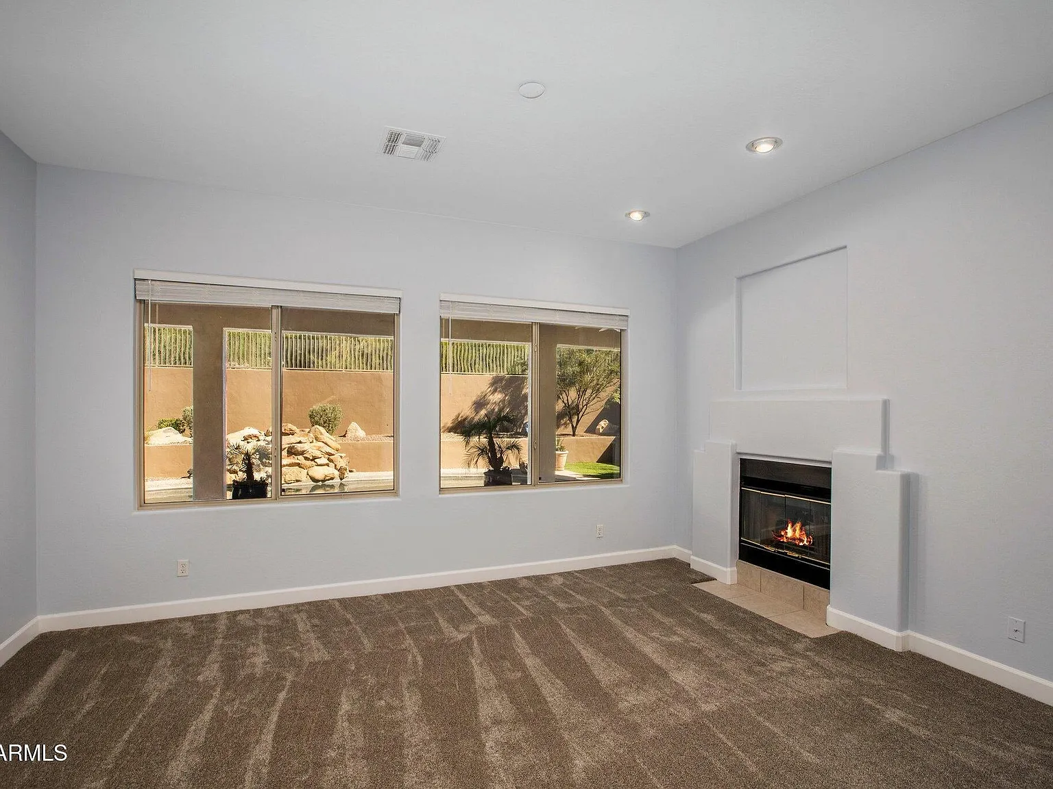 3 bed, 2367 sqft, $4,500 — Photo 2