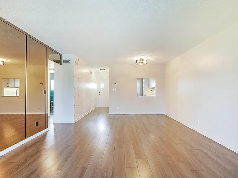 230 N Federal Hwy #305 — Photo 8