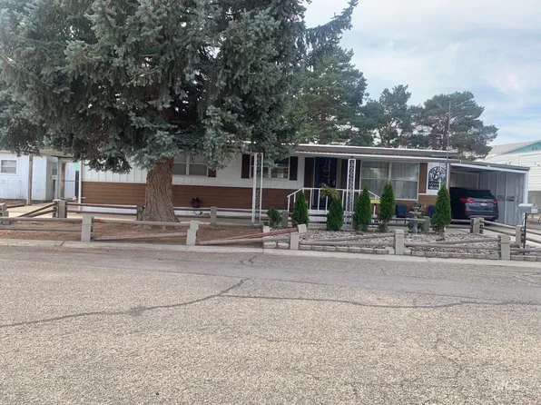 38 S Rose Cir, Meridian, ID 83642