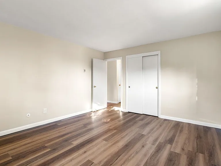 87 Cedar St #5 — Photo 17