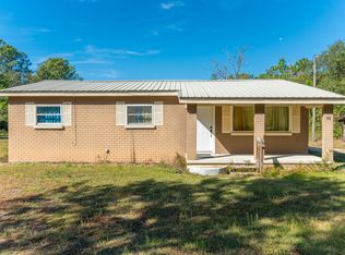 82 Edgewood Dr, Freeport, FL 32439