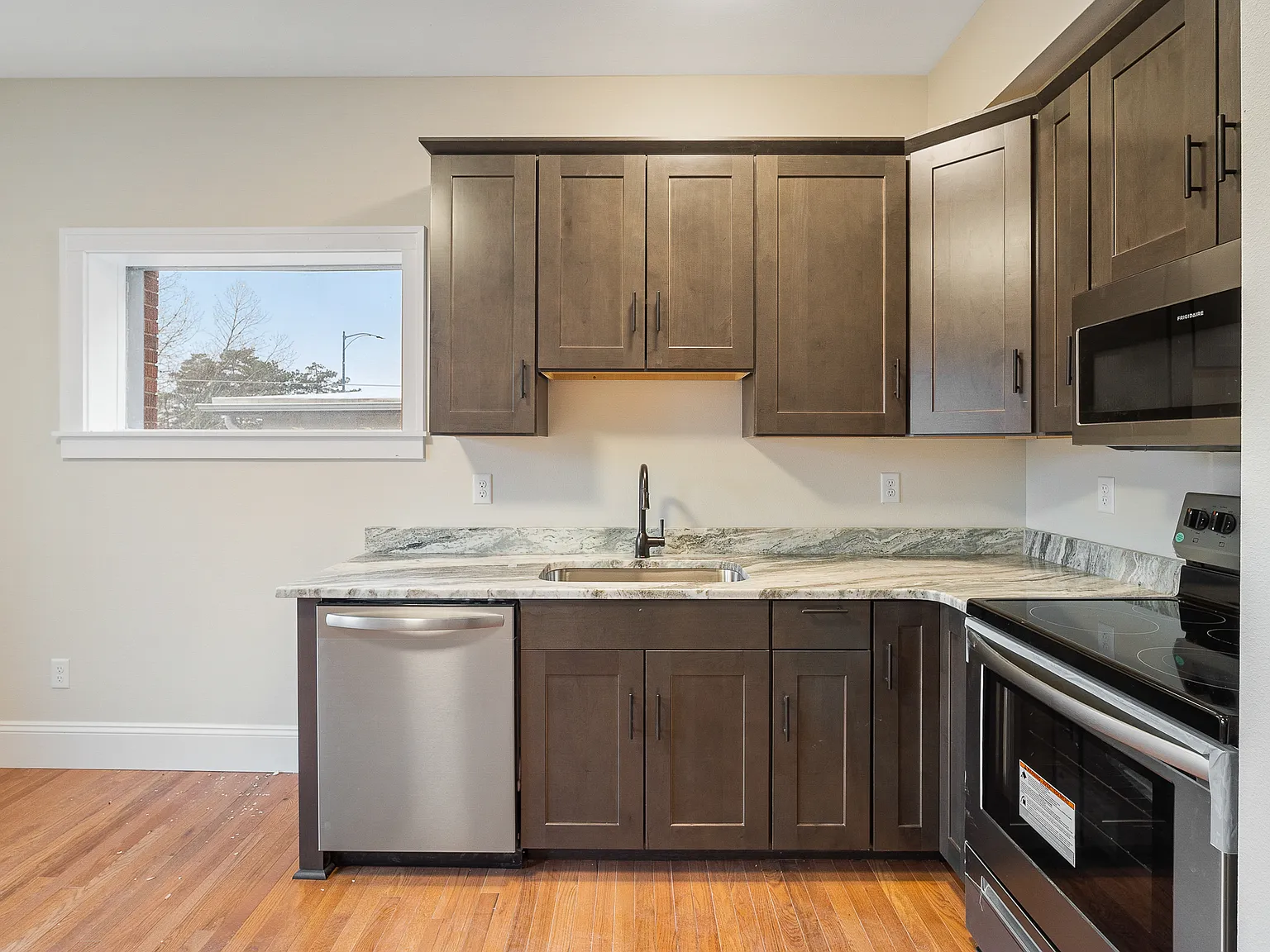 Van Cruz Apartment — Photo 1