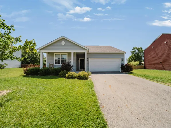 1136 Lake Forest Dr, Hebron, OH 43025