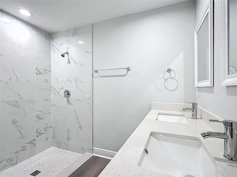 13609 SE 53rd Ave — Photo 26