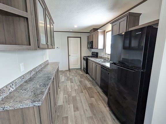 2nd image of 89 Elm Ave #89
