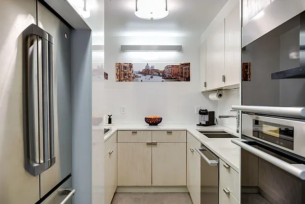 Sold by Compass | media 18