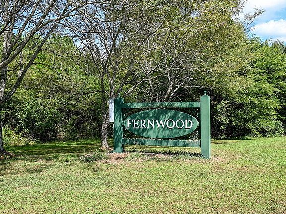 2nd image of 161 Fernwood Dr NE