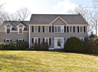 216 Cooper Hill Rd, Southbury, CT 06488