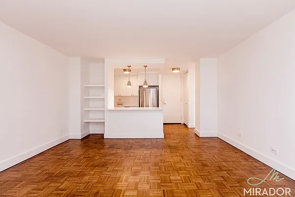 Rented by Mirador Real Estate | media 22