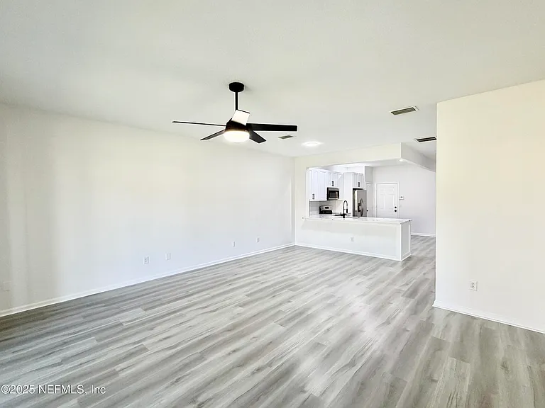 13424 English Peak Ct — Photo 8