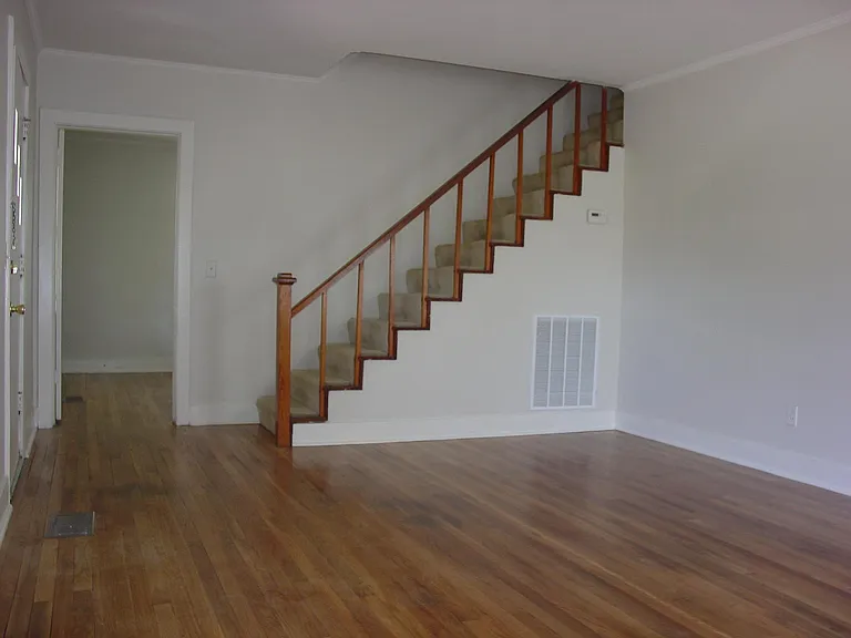 102 Caldwell St — Photo 5