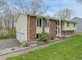112 Lagana Ave, Plantsville, CT 06479