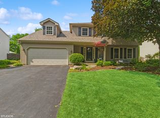 2325 Brookway Dr, Geneva, IL 60134