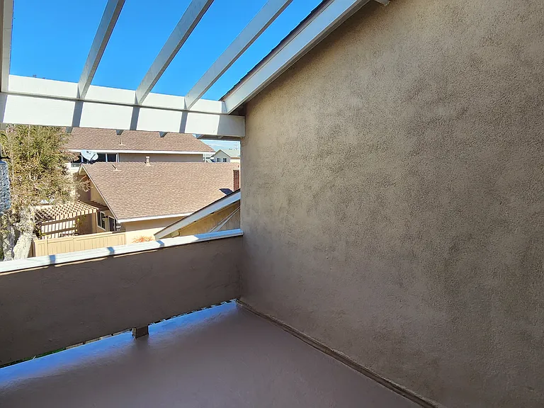 Balcony, 16581-4