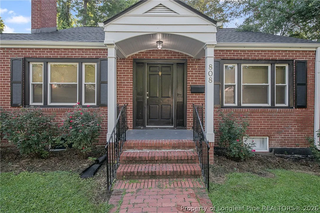 4 bed, 3.0 bath, 2616 sqft, $2,600 — Photo 4
