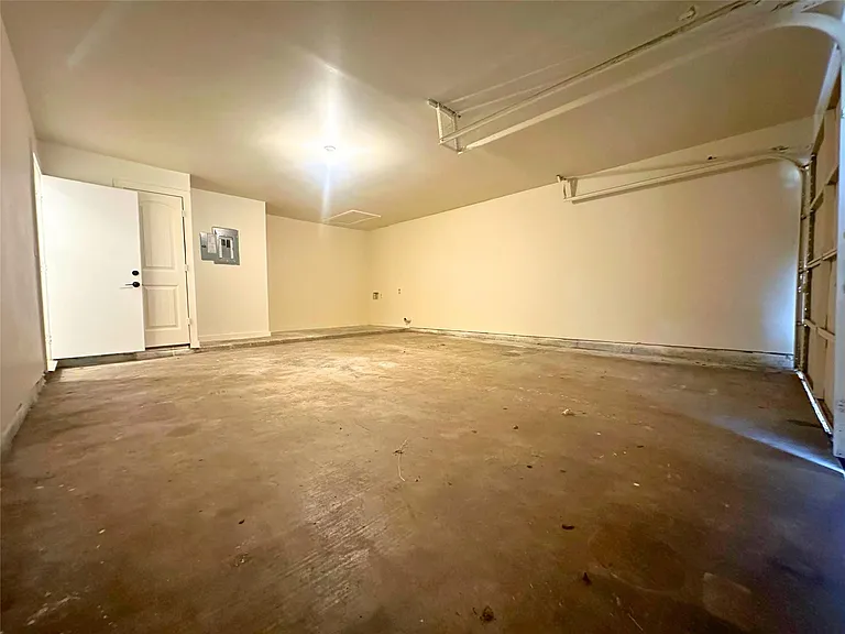 2525 Dovemeadow Dr — Photo 28