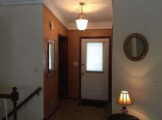 4255 S Victoria Cir, New Berlin, WI 53151