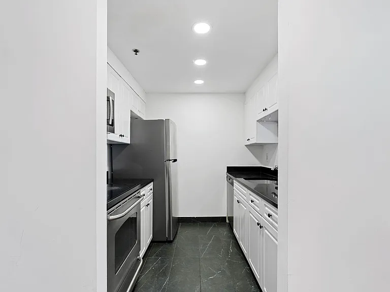 1 2nd St #2506 — Photo 12