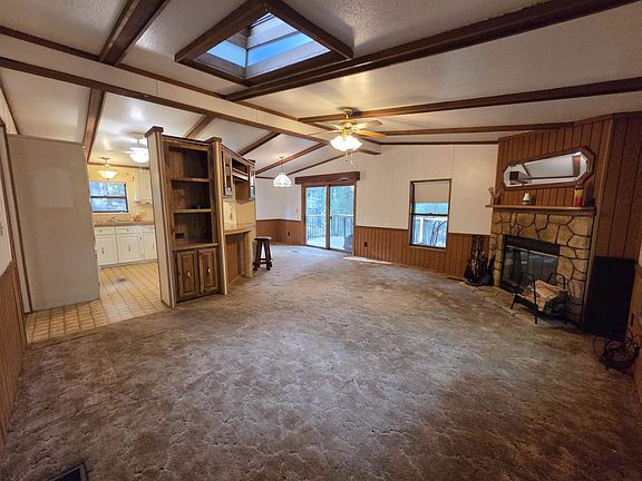 4th image of 23538 Aspen Ave
