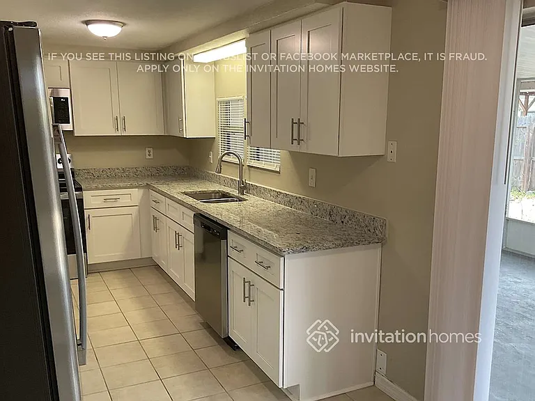3910 Glissade Dr — Photo 4