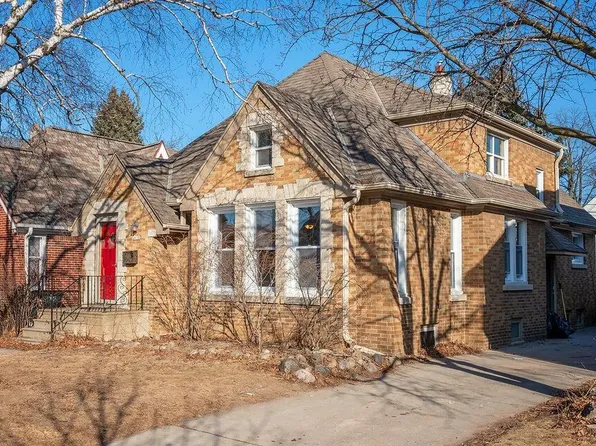 2630 North 62nd STREET, Wauwatosa, WI 53213
