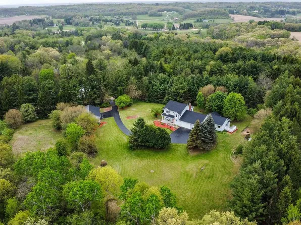2292 Dahlk Circle, Verona, WI 53593
