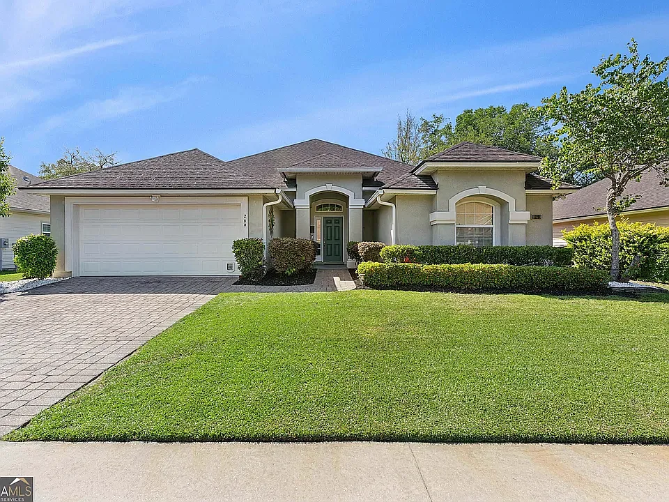3 bed, 2022 sqft, $2,350 — Photo 1