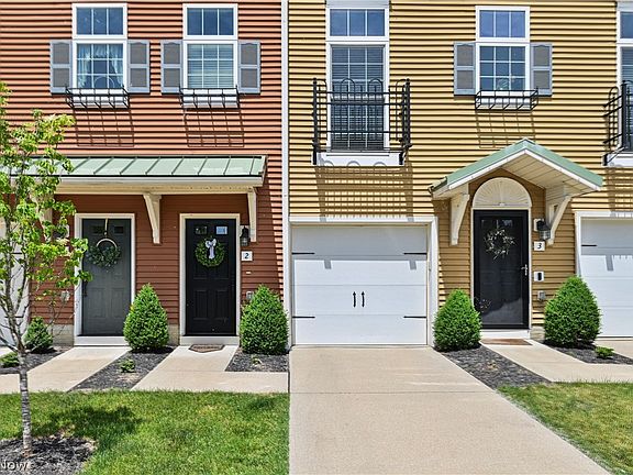 2nd image of 2 Grandview Dr