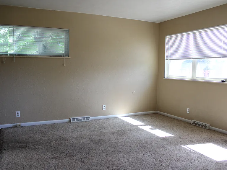 3006 Butternut Dr — Photo 6
