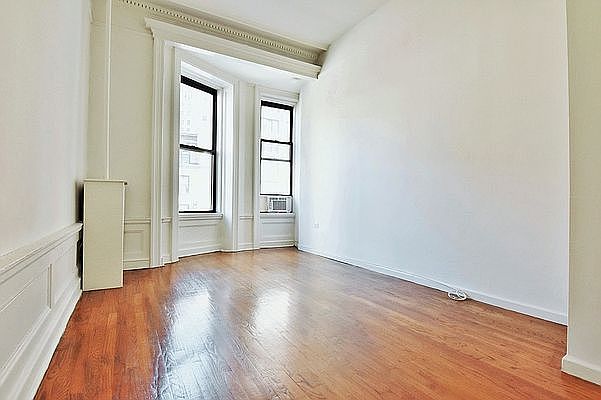 1st image of 226 W 72nd St APT 3A