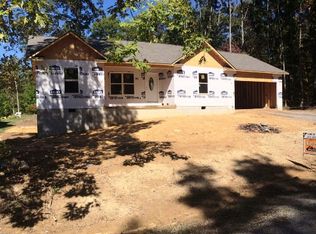 3040 Shawnee Rd, Crossville, TN 38572