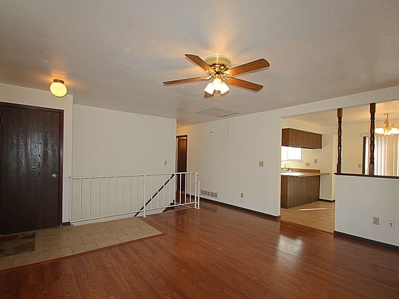 Front Entry and Living Room 03262019