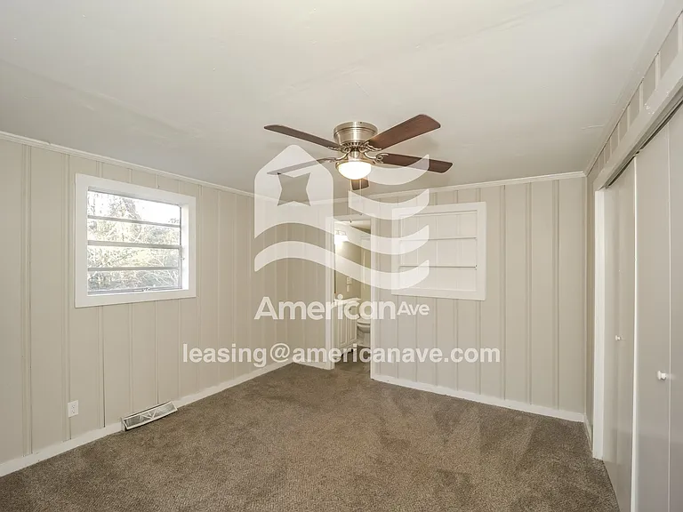 215814_009_wm_-_main_bedroom_13511986.jpg