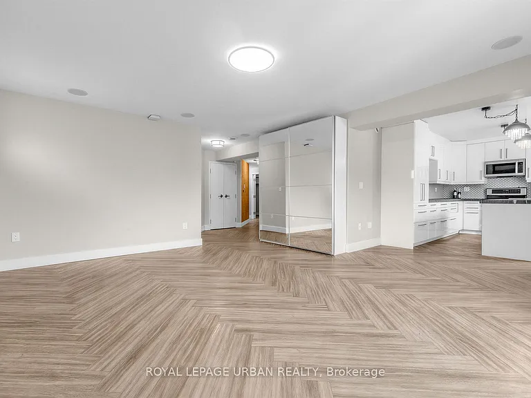 901 Pape Ave — Photo 5